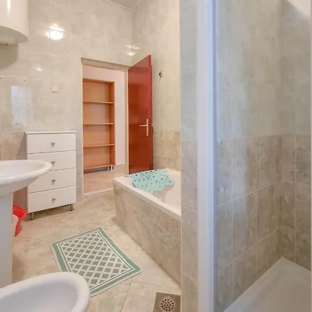 Petretic 2 Apartment