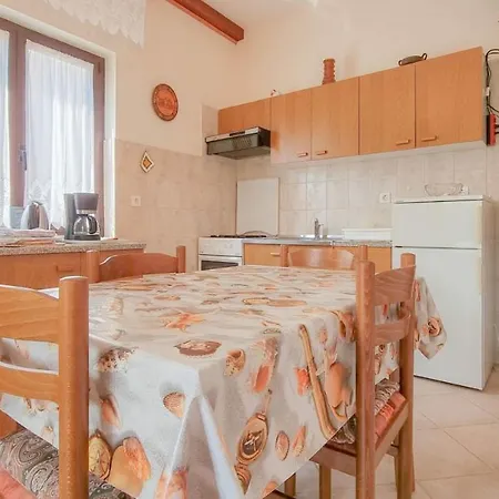 Petretic 2 Apartment