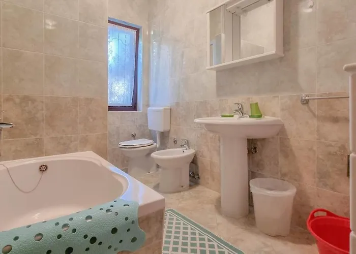 Petretic 2 Novigrad Istria